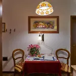 Casa Di Mezzo 