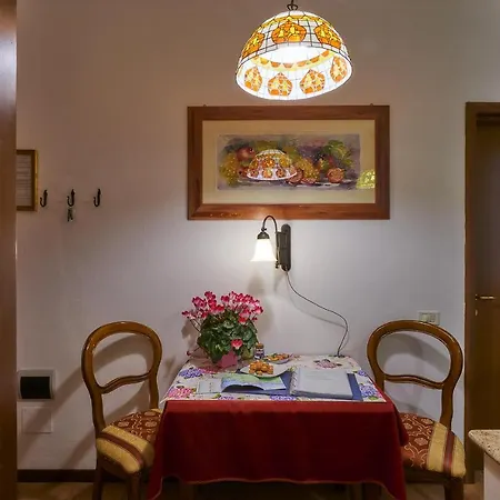 Casa Di Mezzo 