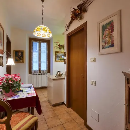 Casa Di Mezzo 